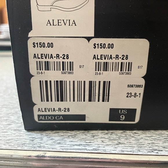 Up for sale is a BRAND NEW CHELSEA BOOT ALEVIA size US 9 never $95.00 or B.O - Picture 10 of 12